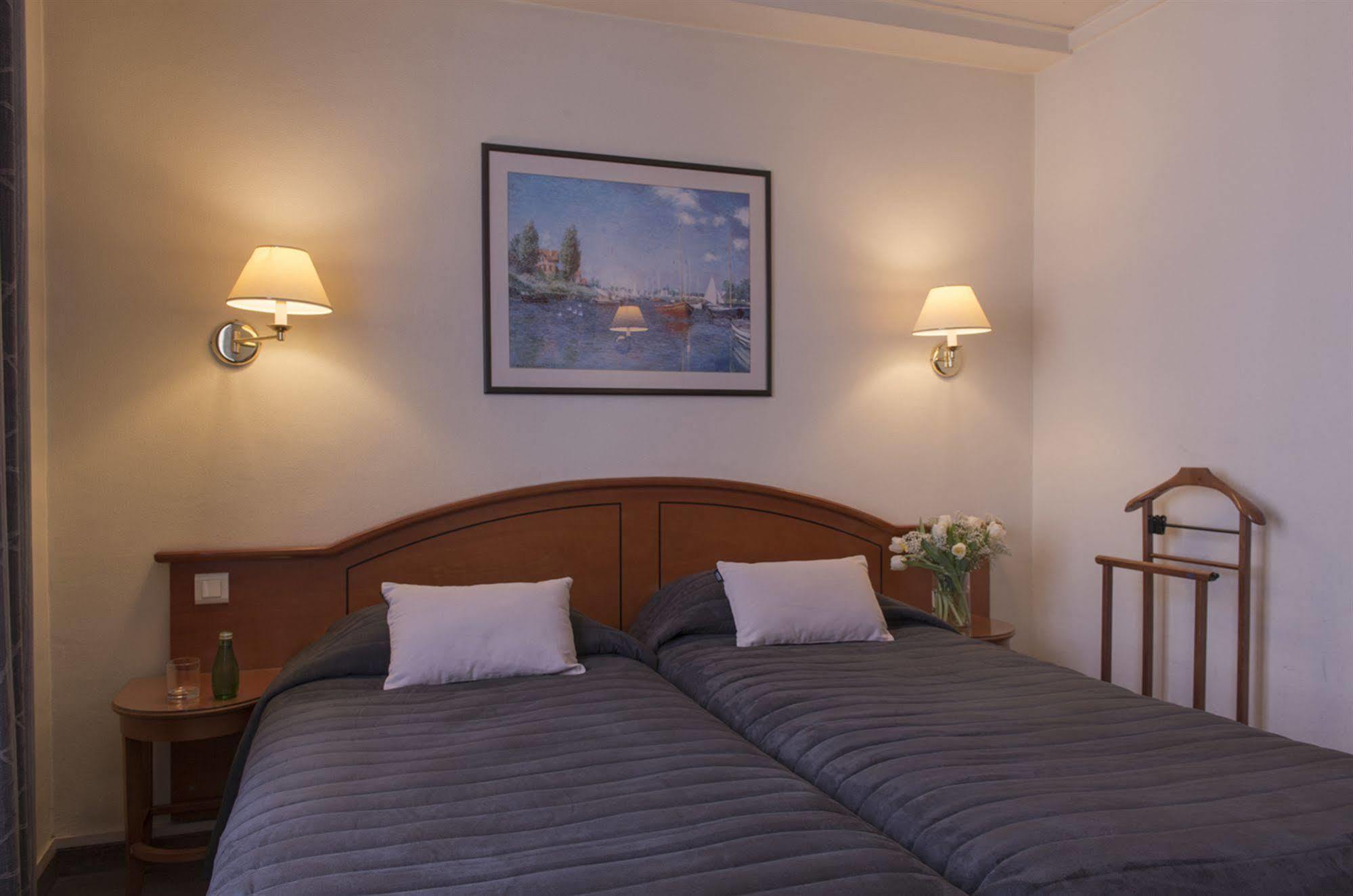 Hotel De Geneve Paris Bagian luar foto